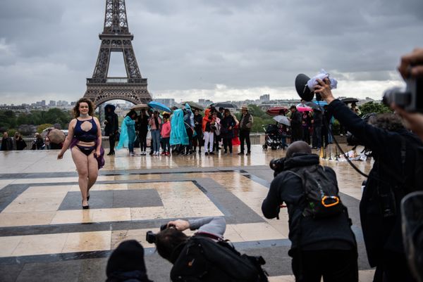Every Type of Beauty: The All Sizes Catwalk Rocks Paris With Brave Fashion Choises - Sputnik International