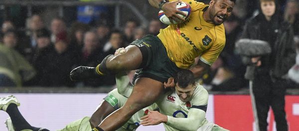 Australia's centre Samu Kerevi is tackled by England's Maro Itoje (L) and England's wing Jonny May (R) during the international rugby union test match between England and Australia at Twickenham stadium in south-west London on November 18, 2017 Australia's centre Samu Kerevi is tackled by England's Maro Itoje (L) and England's wing Jonny May (R) during the international rugby union test match between England and Australia at Twickenham stadium in south-west London on November 18, 2017 - Sputnik International