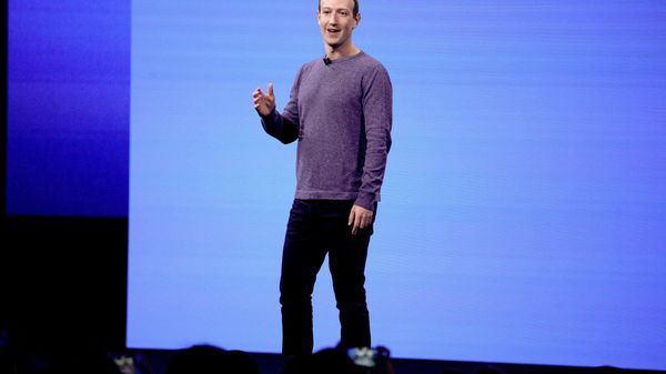 Facebook CEO Mark Zuckerberg makes the keynote speech at F8, the Facebook's developer conference, Tuesday, April 30, 2019, in San Jose, Calif. - Sputnik International