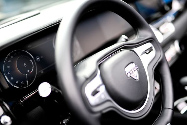 Cruisin' With the Top Down: Luxurious Aurus Senat Convertible Cruisin' With the Top Down: Luxurious Aurus Senat Convertible - Sputnik International