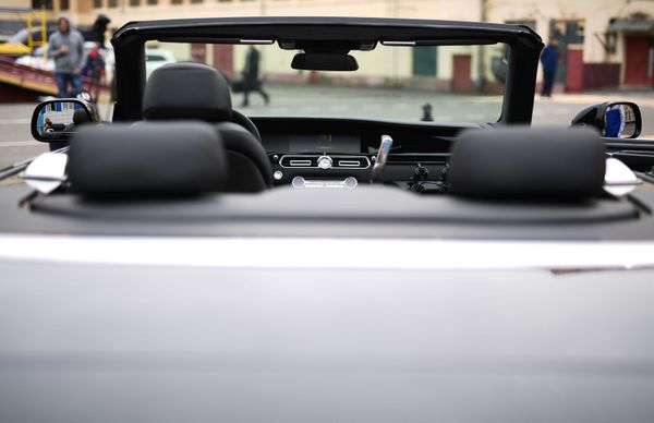 Cruisin' With the Top Down: Luxurious Aurus Senat Convertible Cruisin' With the Top Down: Luxurious Aurus Senat Convertible - Sputnik International