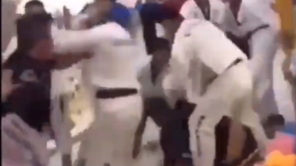 Chinese Mall Brawl, Taekwondo Vs. Gym Workers - Sputnik International