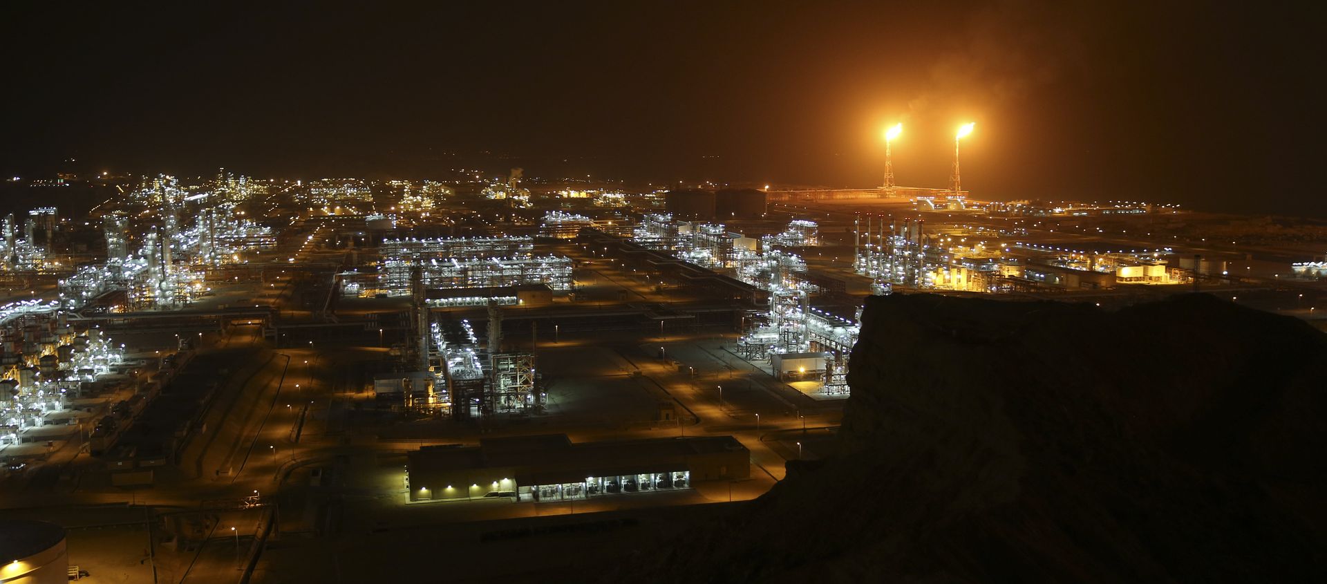natural gas refineries at the South Pars gas field on the northern coast of the Persian Gulf, in Asaluyeh, Iran, March 16, 2019 natural gas refineries at the South Pars gas field on the northern coast of the Persian Gulf, in Asaluyeh, Iran, March 16, 2019 - Sputnik International, 1920, 28.03.2021