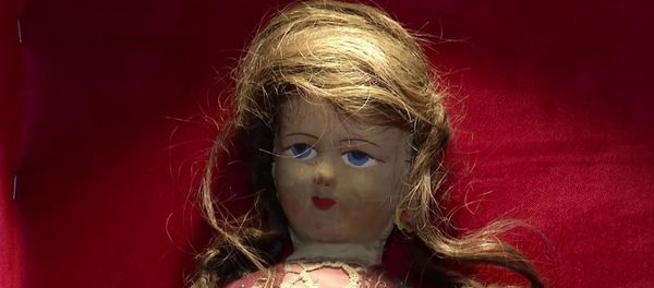 Doll with hair from Jewish Holocaust victim - Sputnik International