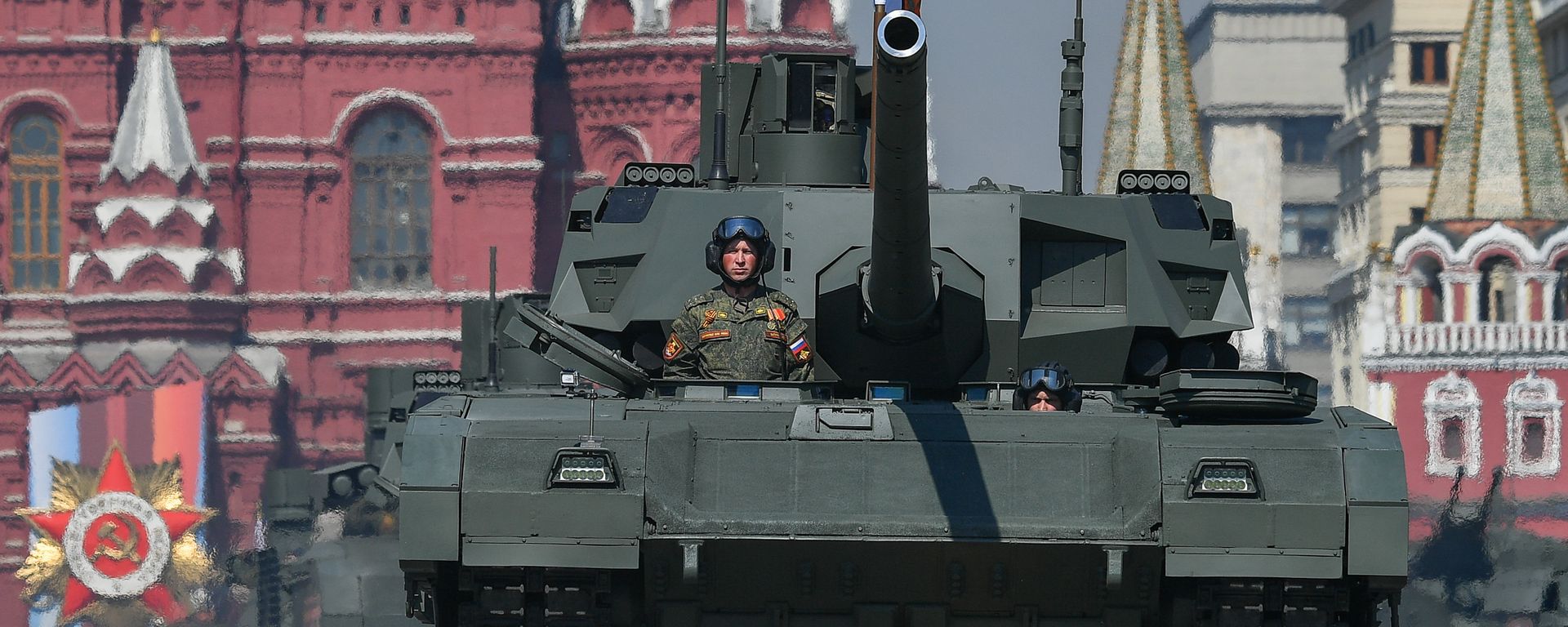Russian T-14 Armata main battle tanks roll down the Red Square during a rehearsal for the Victory Day parade in Moscow on 9 May, 2019  - Sputnik International, 1920, 27.12.2023