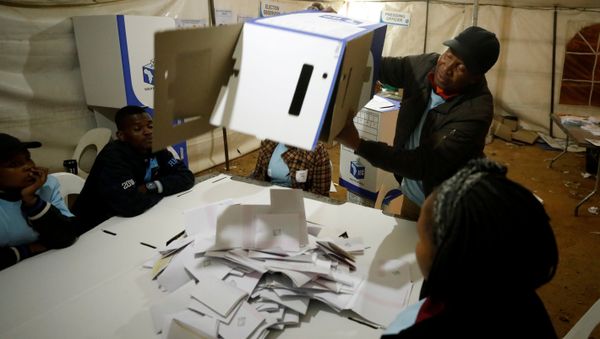 FILE PHOTO: An election official empties a ballot box as counting begins after polls closed in Alexandra township in Johannesburg, South Africa, May 8,2019. REUTERS/Mike Hutchings FILE PHOTO: An election official empties a ballot box as counting begins after polls closed in Alexandra township in Johannesburg, South Africa, May 8,2019. REUTERS/Mike Hutchings - Sputnik International