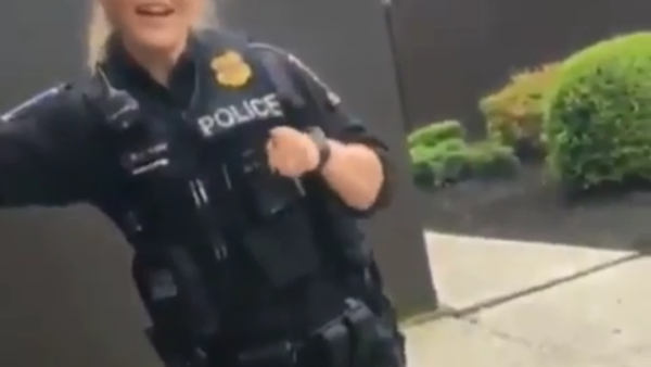 Maryland's Montgomery County Police Department launches review into cellphone footage showing offer use racial slur during traffic stop. - Sputnik International