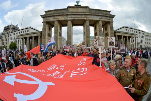 Participants of the Immortal Regiment March in Berlin Participants of the Immortal Regiment March in Berlin - Sputnik International