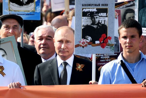 Russian President Vladimir Putin Takes Part in the March of the Immortal Regiment Russian President Vladimir Putin Takes Part in the March of the Immortal Regiment - Sputnik International