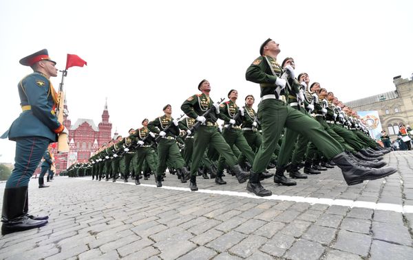 Servicemen During the Victory Day Parade in Red Square Servicemen During the Victory Day Parade in Red Square - Sputnik International