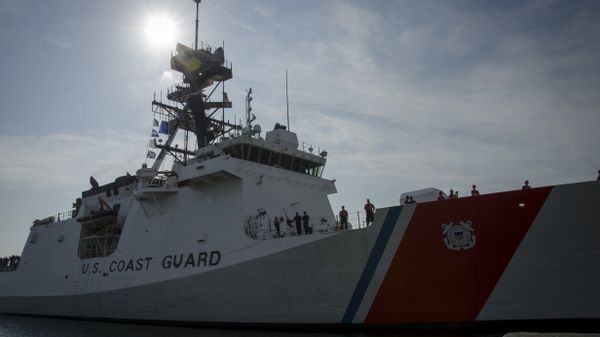 The United States Coast Guard Cutter James, the second National Security Cutter for the East Coast, arrived Aug. 28, 2015 in its homeport in Charleston, S.C. - Sputnik International
