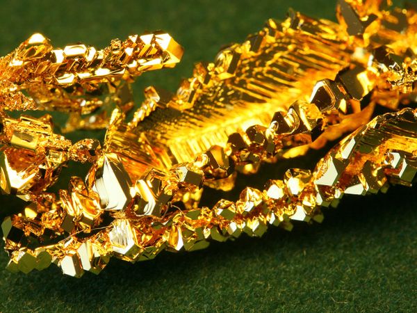 China Awarded Lucrative Contracts for Gold Refinement in Africa - Sputnik International