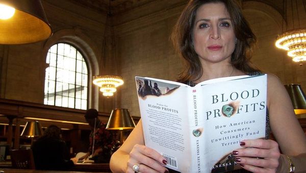 Vanessa Neumann with Her Book - Sputnik International