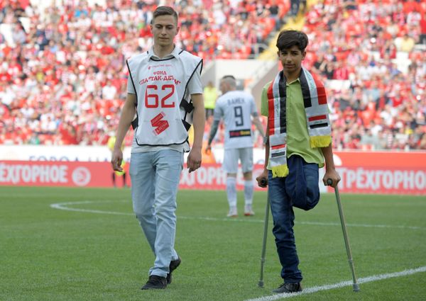 Desire for Life: Iraqi boy Qassem Qadim Attends Football Match in Moscow Desire for Life: Iraqi boy Qassem Qadim Attends Football Match in Moscow - Sputnik International