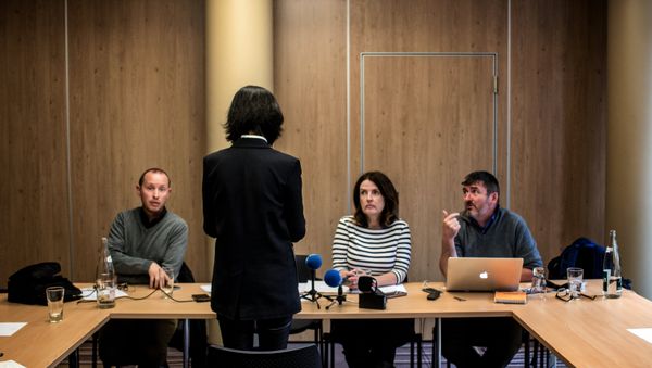 Grace Meng, , the wife of the missing Interpol president Meng Hongwey, talks to journalists on October 7, 2018 in Lyon during a press conference during which she did not want her face to be shown, a day after Interpol demanded an official clarification from China on the whereabouts of its missing police chief, after reports said he was detained for questioning on arrival in his homeland - Sputnik International
