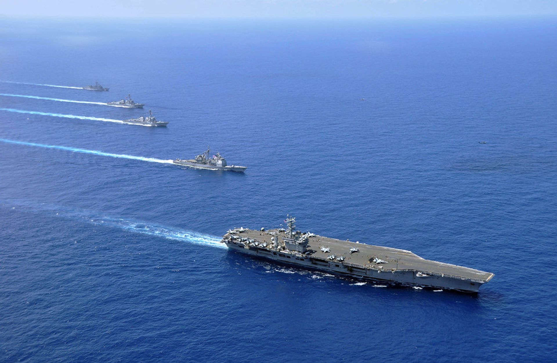 HMS Queen Elizabeth's 1st Operational Mission 'Not Provocative' Toward China, UK Defence Sec. Says HMS Queen Elizabeth's 1st Operational Mission 'Not Provocative' Toward China, UK Defence Sec. Says - Sputnik International, 1920, 26.04.2021