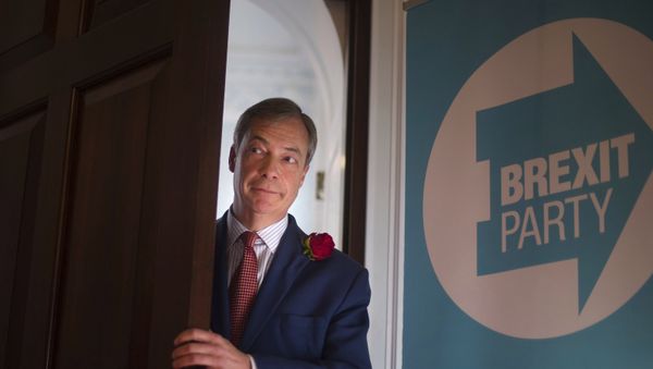 Nigel Farage - Sputnik International