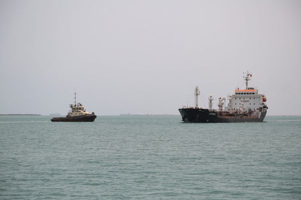 Crude Futures on Rollercoaster Ride Following Suspected ‘Missile Attack’ on Iranian Tanker Crude Futures on Rollercoaster Ride Following Suspected ‘Missile Attack’ on Iranian Tanker - Sputnik International