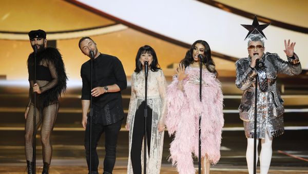 Former participants in the Eurovision Song Contest, Austria's Conchita Wurst, Swedish Mans Zelmerlow, Israeli singer Gali Atari, Greek singer Eleni Foureira and Ukrainian singer Verka Serdyuchka, from left, perform during the 2019 Eurovision Song Contest grand final in Tel Aviv, Israel, Saturday, May 18, 2019. - Sputnik International