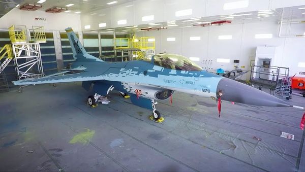 F-16 GHOST - Aggressor Squadron Mimicking Russian Su-57 Paint - Sputnik International