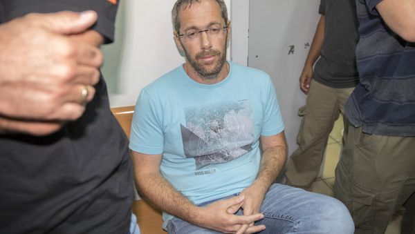 Tal Silberstein, an adviser to Austrian Chancellor Christian Kern, sits at the Israeli Rishon Lezion Justice court, near Tel Aviv on August 14, 2017 after he was detained as part of an international money laundering investigation Tal Silberstein, an adviser to Austrian Chancellor Christian Kern, sits at the Israeli Rishon Lezion Justice court, near Tel Aviv on August 14, 2017 after he was detained as part of an international money laundering investigation - Sputnik International