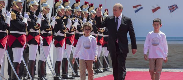 Russian President Vladimir Putin visiting Normandy, France, during the 70th anniversary of D-Day. June 2014. - Sputnik International