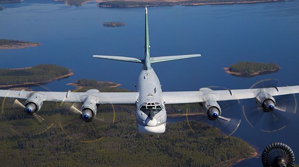 Air-to-air refuelling of Tupolev Tu-95MS - Sputnik International