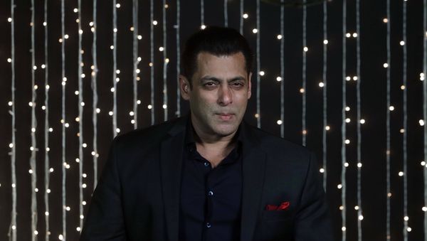 Bollywood actor Salman Khan poses for photographs at Priyanka Chopra and musician Nick Jonas wedding reception in Mumbai, India, Thursday, Dec 20, 2018 - Sputnik International