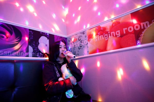 Wishing on a Star: Japanese Girls Dream to Become K-Pop Celebrities in S Korea - Sputnik International
