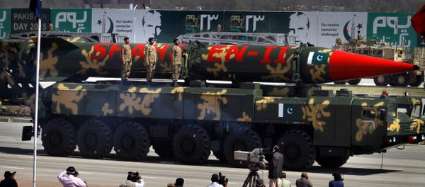 A Pakistani Shaheen II missile is displayed during the Pakistan National Day parade in Islamabad, Pakistan, Monday, March 23, 2015 - Sputnik International