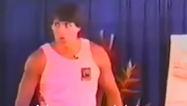 Tony Robbins during 1980s seminar - Sputnik International