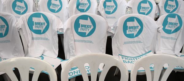 T-shirts featuring the party logo are draped on chairs prior to the launch of The Brexit Party's European Parliament election campaign in Coventry, central England on April 12, 2019 - Sputnik International