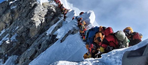 A record number of climbers have summited Mount Everest in April and May, the peak climbing months. Last week, there were reports of massive crowding, especially near Hillary Step, where climbers had to walk single file. On 22 May the Kathmandu Post reported that a record 200 had climbed up to the top in a single day A record number of climbers have summited Mount Everest in April and May, the peak climbing months. Last week, there were reports of massive crowding, especially near Hillary Step, where climbers had to walk single file. On 22 May the Kathmandu Post reported that a record 200 had climbed up to the top in a single day - Sputnik International