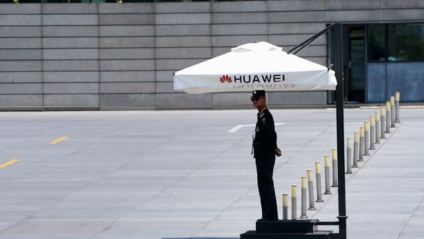 A Huawei company logo is seen at Huawei's Shanghai Research Center in Shanghai, China May 22, 2019 - Sputnik International