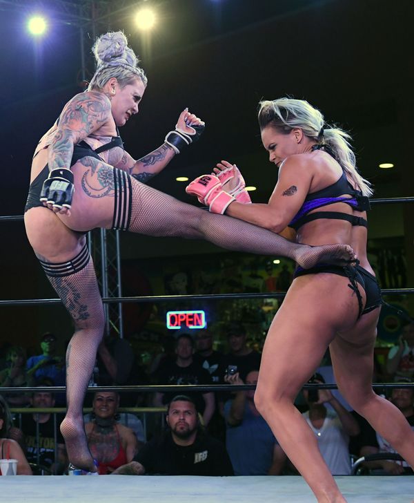 Sexy, Nerdy, Inked & Curvy: Lingerie Fighting Championships in the US Sexy, Nerdy, Inked & Curvy: Lingerie Fighting Championships in the US - Sputnik International