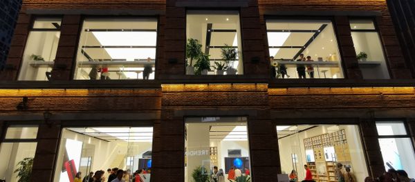 A Huawei store is seen at a commercial area in Wuhan, Hubei province, China March 30, 2019. Picture taken March 30, 2019 A Huawei store is seen at a commercial area in Wuhan, Hubei province, China March 30, 2019. Picture taken March 30, 2019 - Sputnik International