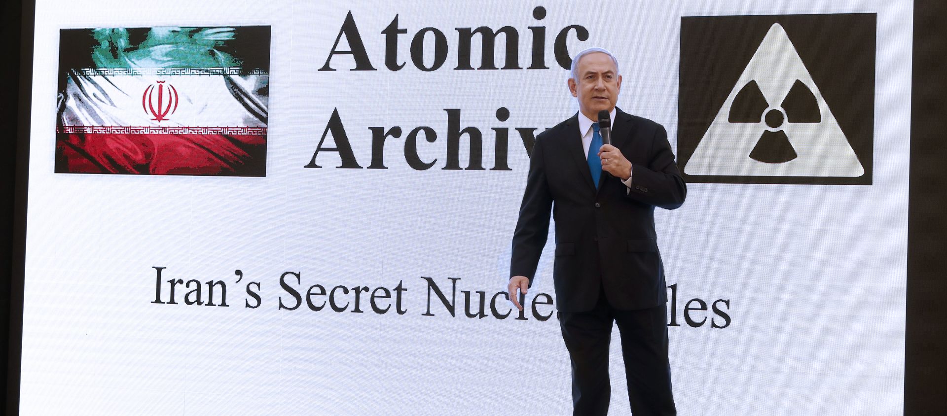 Israeli Prime Minister Benjamin Netanyahu delivers a speech on Iran's nuclear program at the defence ministry in Tel Aviv on April 30, 2018 Israeli Prime Minister Benjamin Netanyahu delivers a speech on Iran's nuclear program at the defence ministry in Tel Aviv on April 30, 2018 - Sputnik International, 1920, 05.06.2019