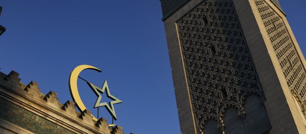 A picture taken on March 22, 2019 shows the entrance of the Grande Mosquee de Paris (Great Mosque of Paris) in Paris. A picture taken on March 22, 2019 shows the entrance of the Grande Mosquee de Paris (Great Mosque of Paris) in Paris. - Sputnik International