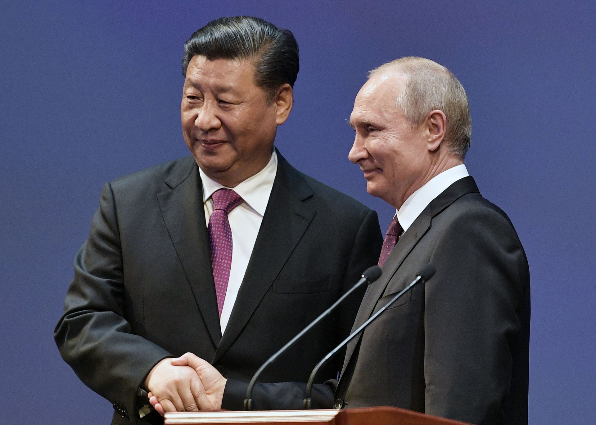 Russian President Vladimir Putin and Chinese leader Xi Jinping - Sputnik International, 1920, 10.05.2022