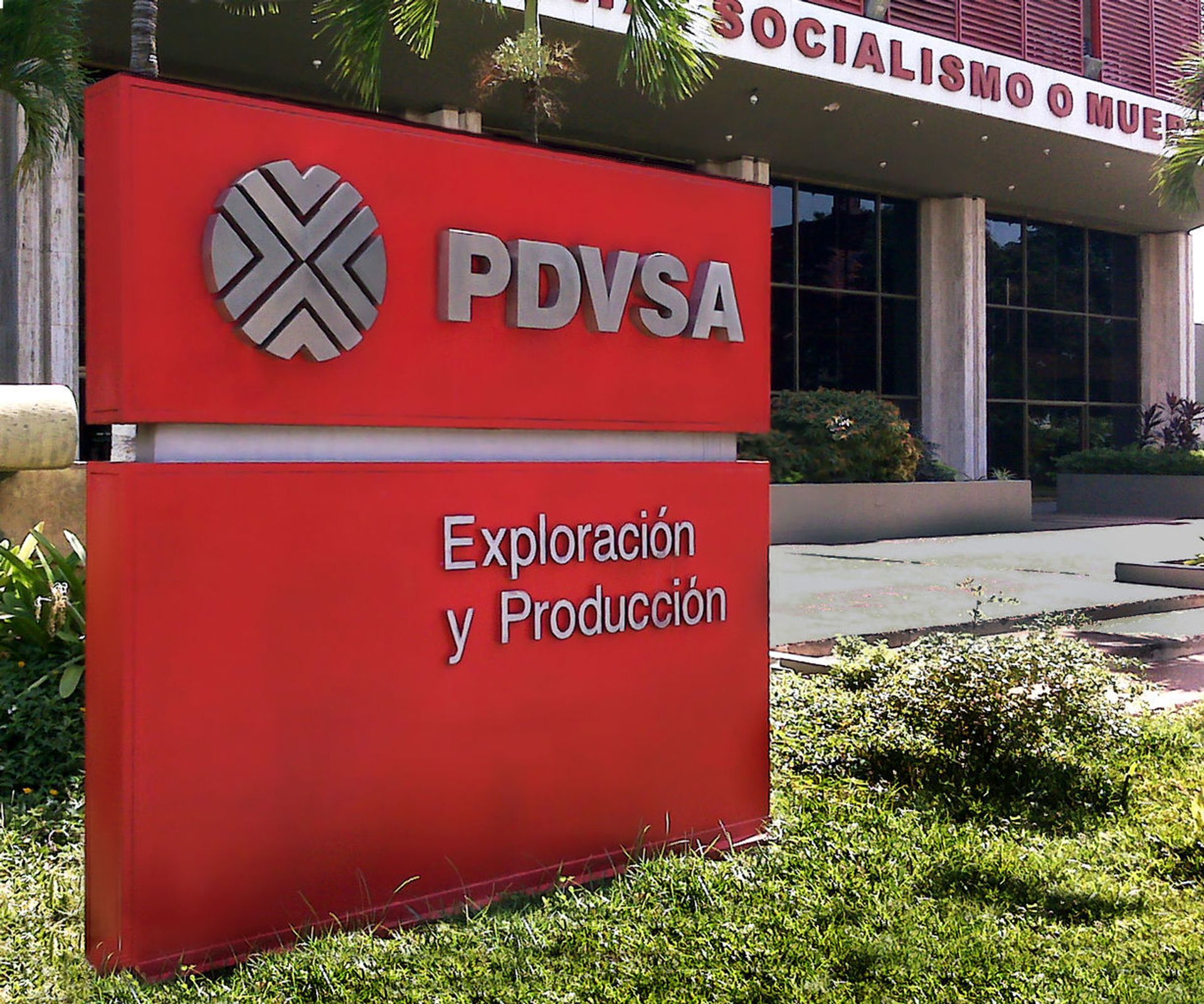 Venezuela's PDVSA Reportedly Needs $77.6 Billion to Rebuild Decaying Oil & Gas Industry Venezuela's PDVSA Reportedly Needs $77.6 Billion to Rebuild Decaying Oil & Gas Industry - Sputnik International, 1920, 11.05.2021