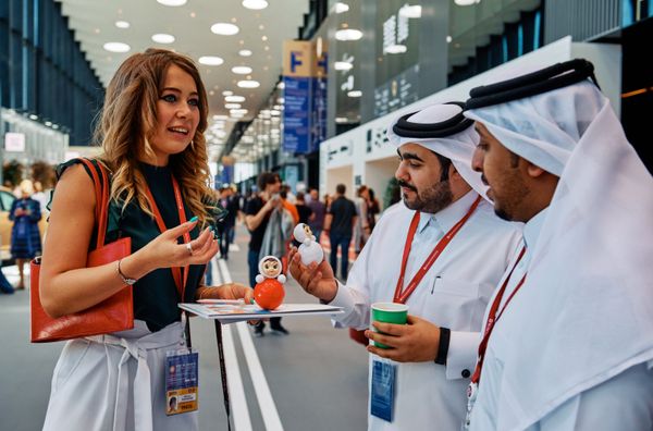 Beautiful Ladies and New Technologies at SPIEF 2019 Beautiful Ladies and New Technologies at SPIEF 2019 - Sputnik International