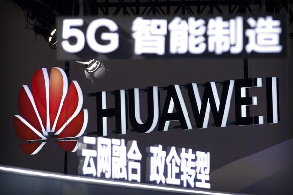 BT, Vodafone Reportedly Urged to Stock Up on Huawei Gear as UK Mulls New Strategy on Tech Giant BT, Vodafone Reportedly Urged to Stock Up on Huawei Gear as UK Mulls New Strategy on Tech Giant - Sputnik International