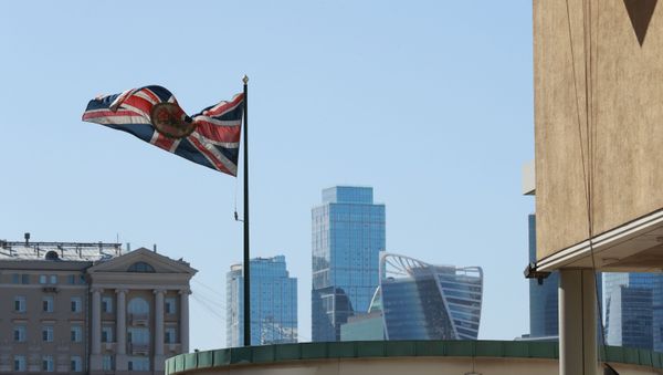 The UK flag at the UK Embassy in Moscow - Sputnik International