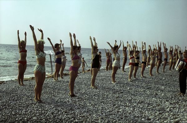 Beaches, Sunshine & Swimsuit-Clad Girls: What Soviet-Era Vacation Looked Like Beaches, Sunshine & Swimsuit-Clad Girls: What Soviet-Era Vacation Looked Like - Sputnik International