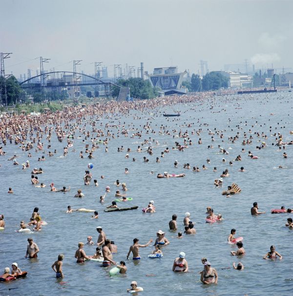 Beaches, Sunshine & Swimsuit-Clad Girls: What Soviet-Era Vacation Looked Like Beaches, Sunshine & Swimsuit-Clad Girls: What Soviet-Era Vacation Looked Like - Sputnik International