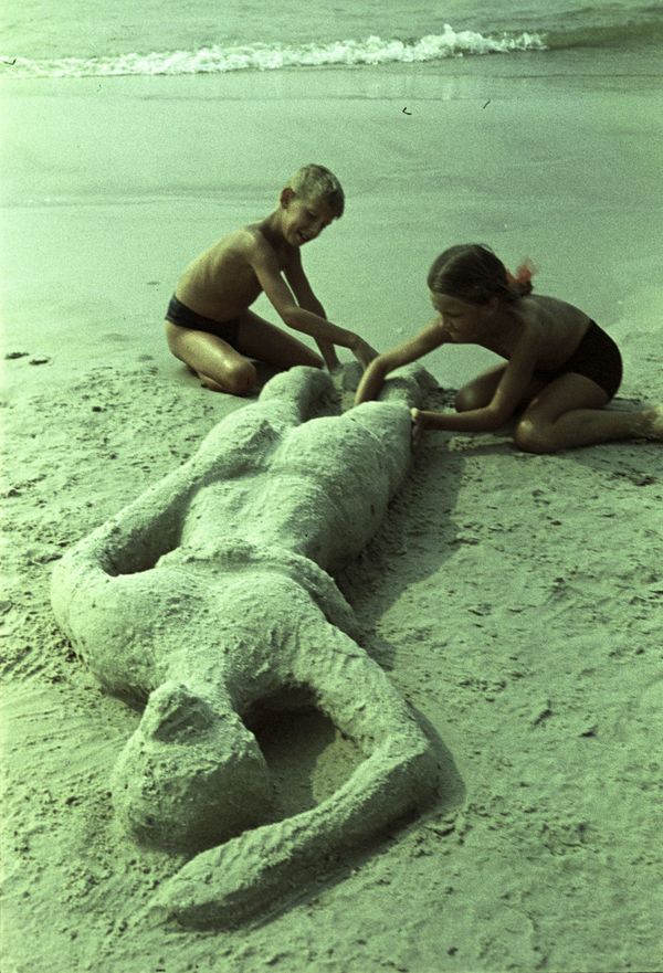 Beaches, Sunshine & Swimsuit-Clad Girls: What Soviet-Era Vacation Looked Like Beaches, Sunshine & Swimsuit-Clad Girls: What Soviet-Era Vacation Looked Like - Sputnik International