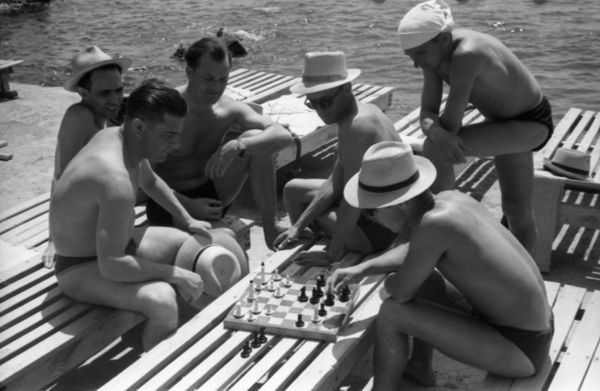Beaches, Sunshine & Swimsuit-Clad Girls: What Soviet-Era Vacation Looked Like Beaches, Sunshine & Swimsuit-Clad Girls: What Soviet-Era Vacation Looked Like - Sputnik International
