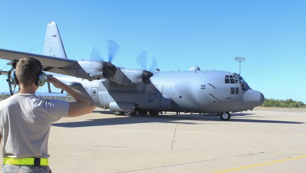 An EC-130H Compass Call prepares to take off to execute the first training mission with an upgraded cockpit acquired via the avionic viability program at Davis-Monthan Air Force Base - Sputnik International