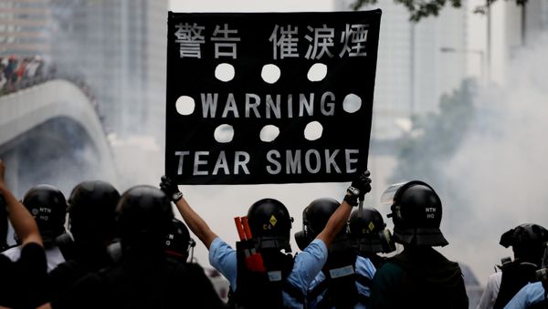 Protesters demonstrate against a proposed extradition bill in Hong Kong - Sputnik International