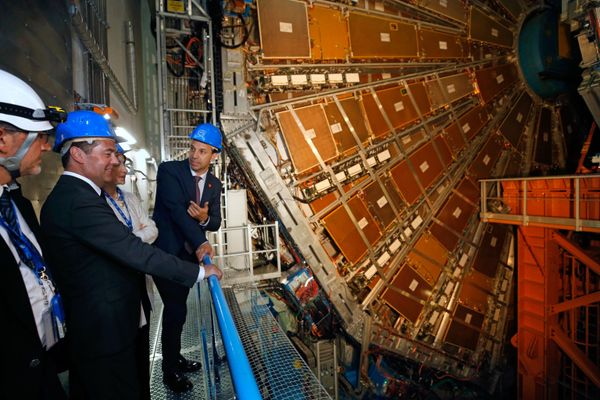 How the Soviets Nearly Built Their Own Massive Particle Accelerator Almost 15 Years Before CERN How the Soviets Nearly Built Their Own Massive Particle Accelerator Almost 15 Years Before CERN - Sputnik International